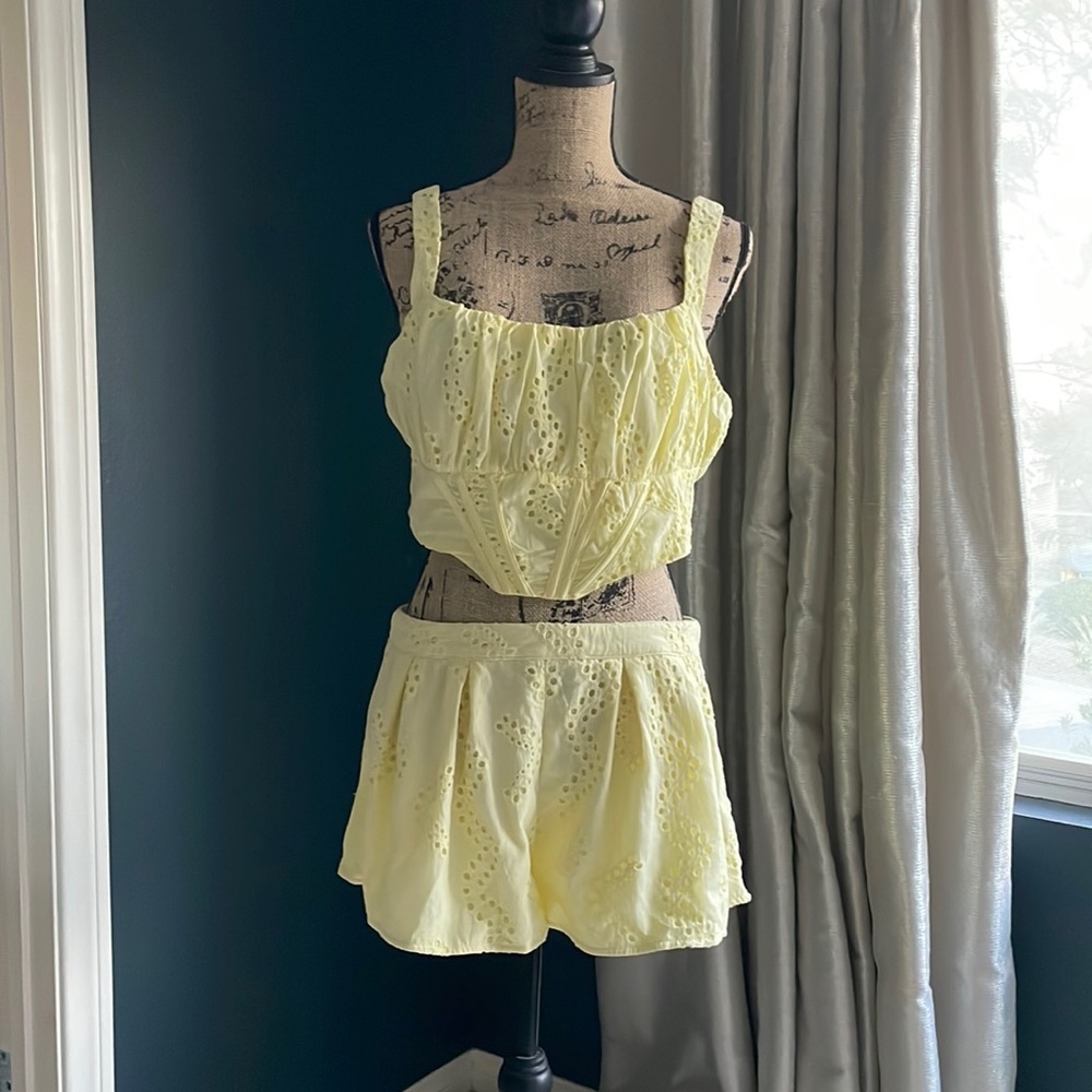 Misguided Yellow Set 12/10